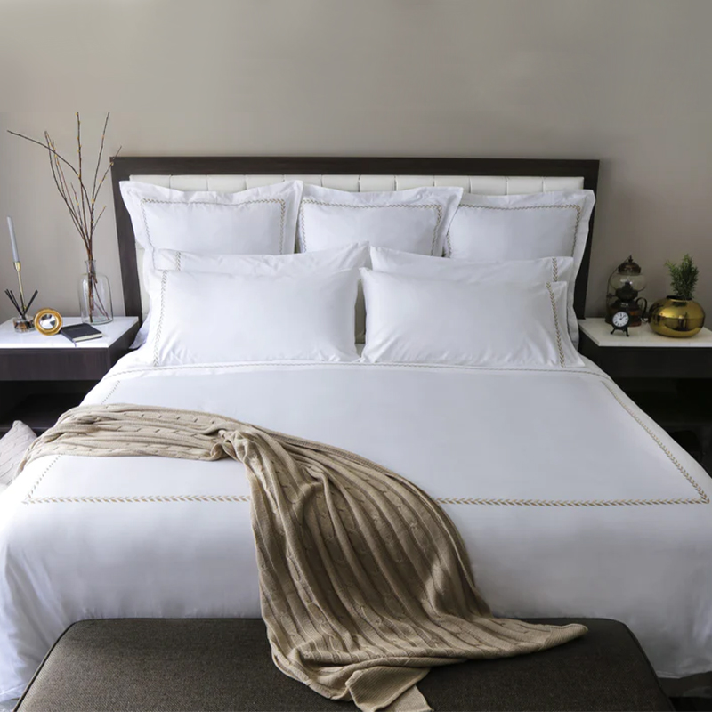 Juego de ropa de cama de hotel bordada con hojas de oro, satén de algodón 80S 400TC