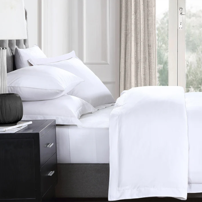 Ropa de cama de hotel de tejido liso blanco de algodón de 233 hilos
