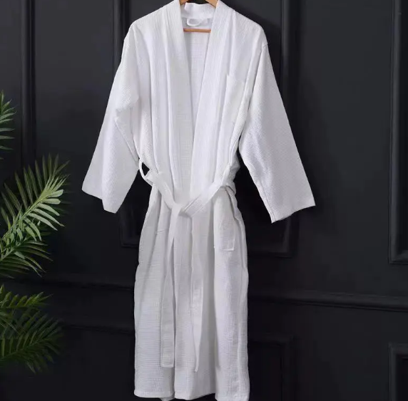 Limpieza y post-mantenimiento de los bañeras del hotel